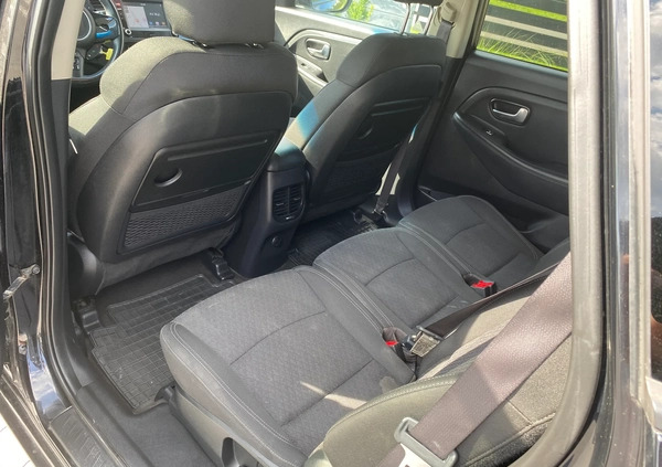 Kia Carens cena 44900 przebieg: 220453, rok produkcji 2017 z Złocieniec małe 67